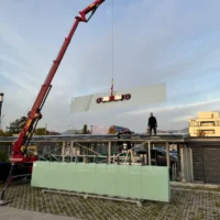 spinnenkran minikran gemietet stand-dachmontage von stahlträgern